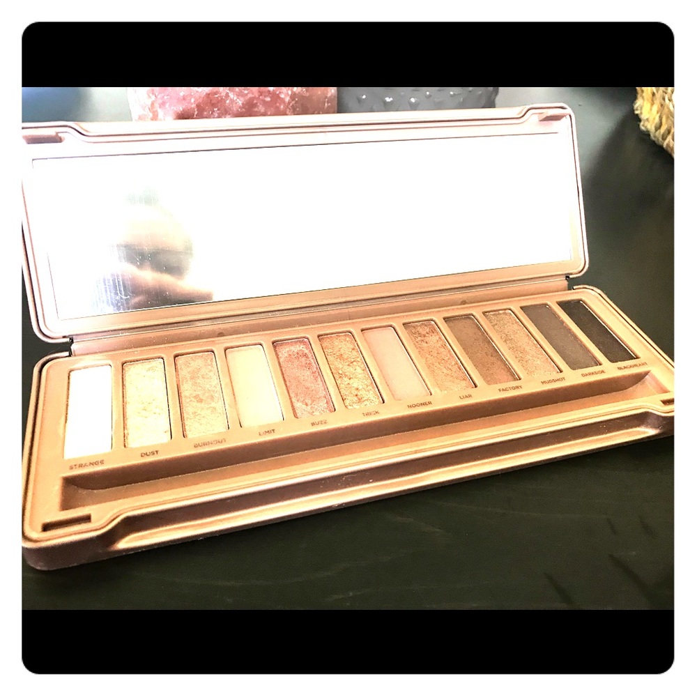 Urban Decay Naked 3 Eyeshadow Palette (Like New)